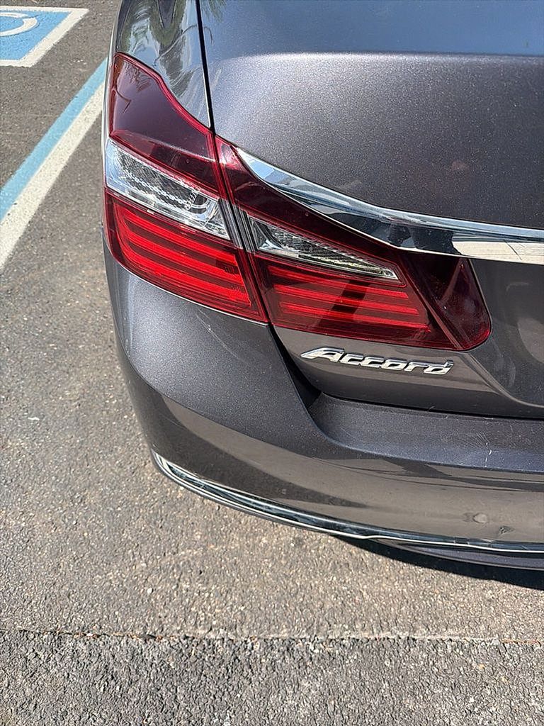 Thumbnail: 2017 Honda Accord - 15