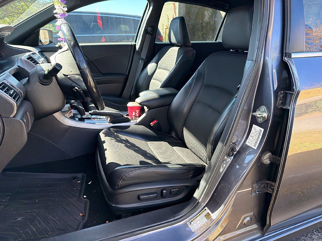 Thumbnail: 2017 Honda Accord - 8