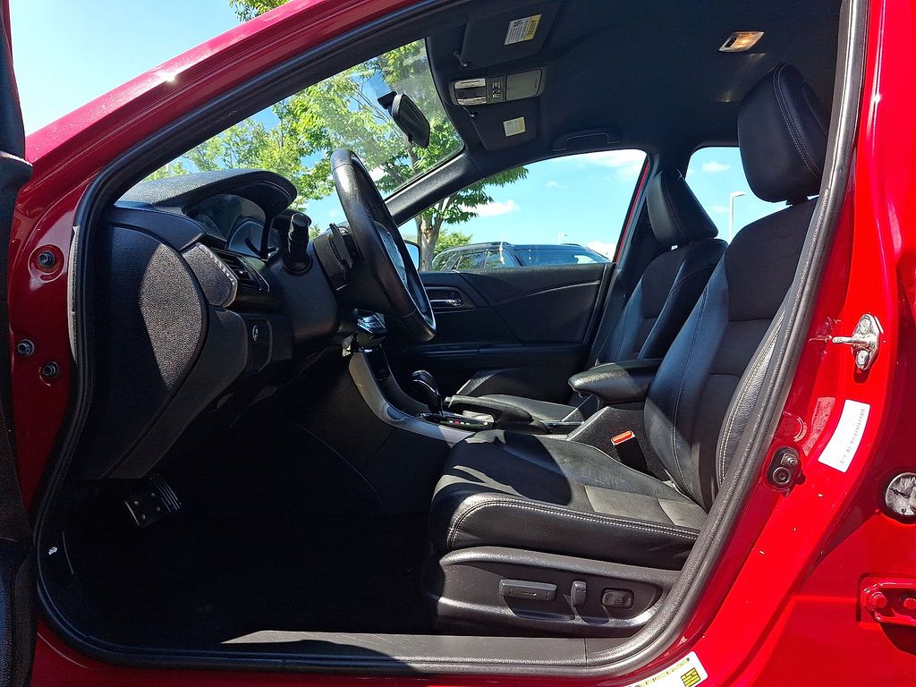 Thumbnail: 2017 Honda Accord - 8