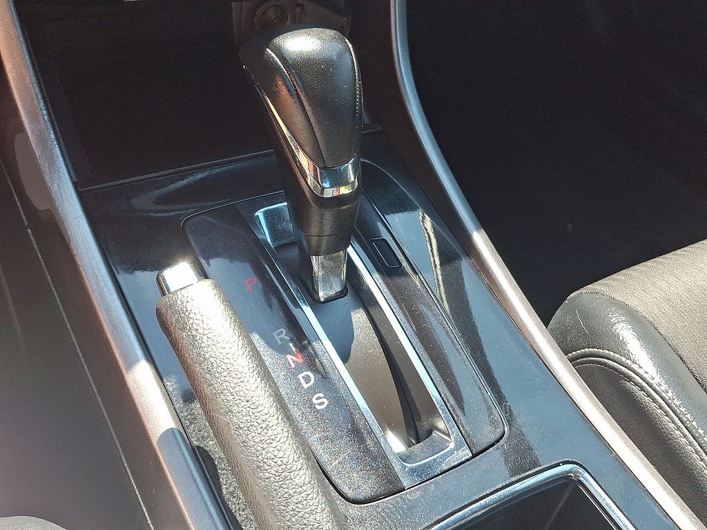 Thumbnail: 2017 Honda Accord - 11
