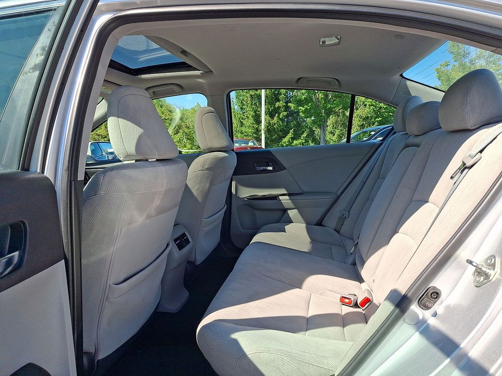 Thumbnail: 2015 Honda Accord - 9