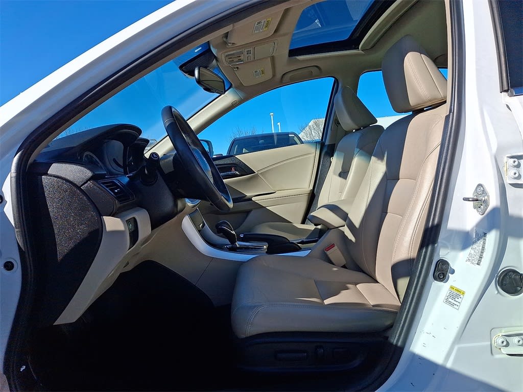 Thumbnail: 2015 Honda Accord - 10