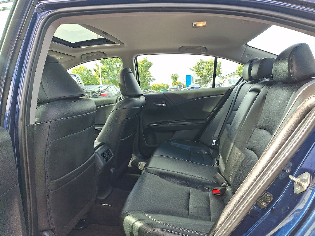 Thumbnail: 2015 Honda Accord - 9