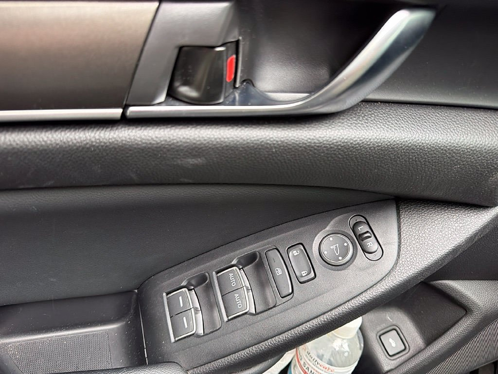 Thumbnail: 2018 Honda Accord - 15