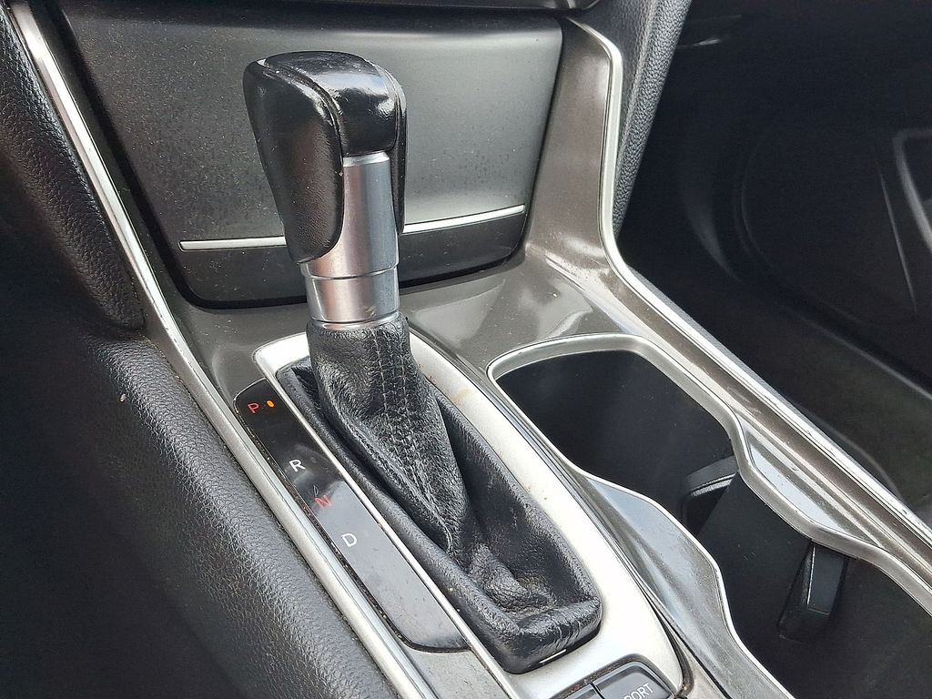 Thumbnail: 2018 Honda Accord - 11