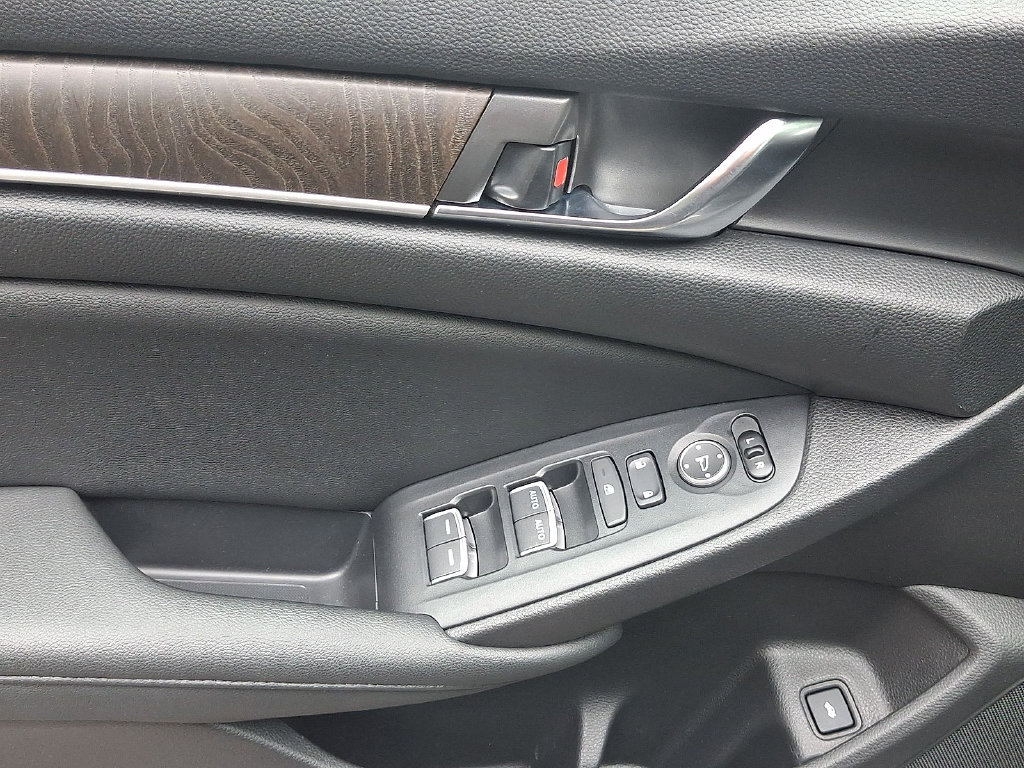 Thumbnail: 2020 Honda Accord - 19
