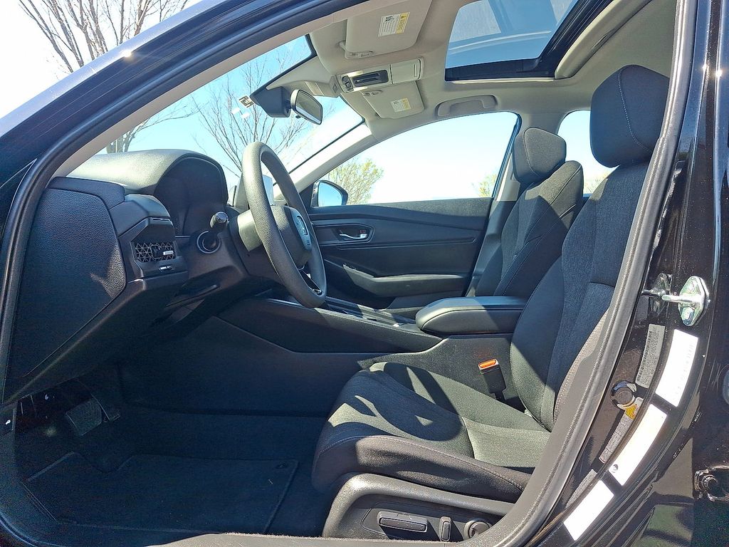 Thumbnail: 2024 Honda Accord - 9