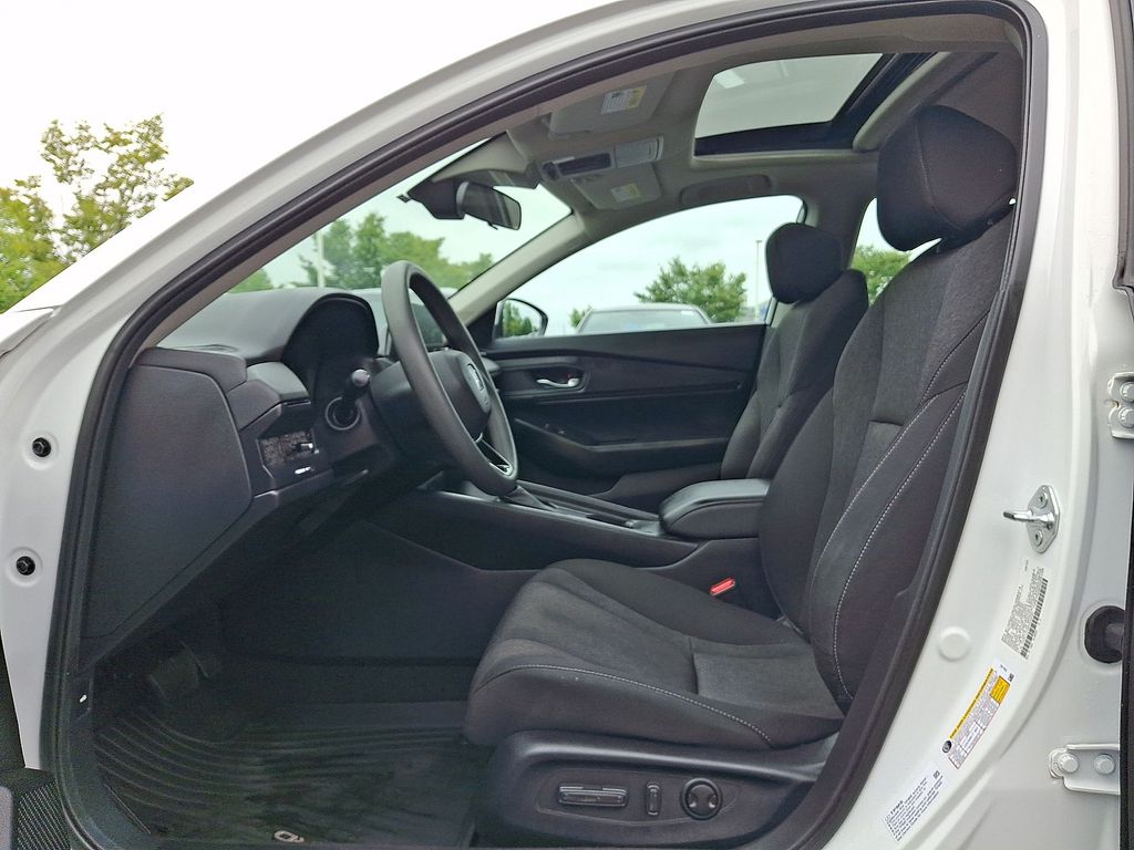 Thumbnail: 2024 Honda Accord - 9