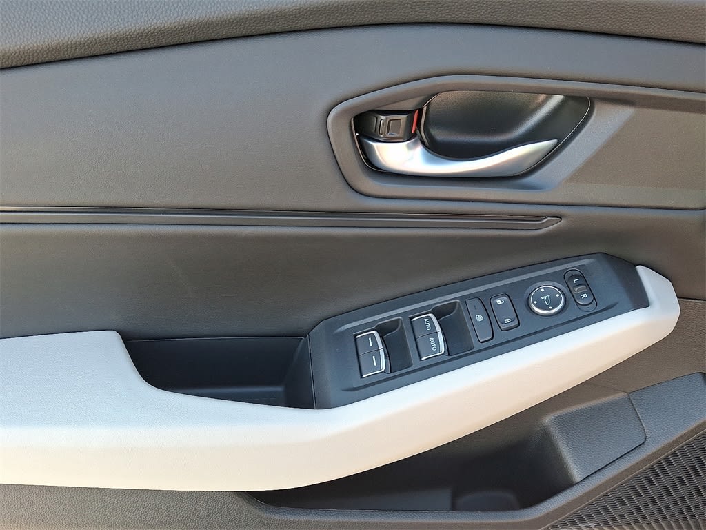 Thumbnail: 2025 Honda Accord - 16