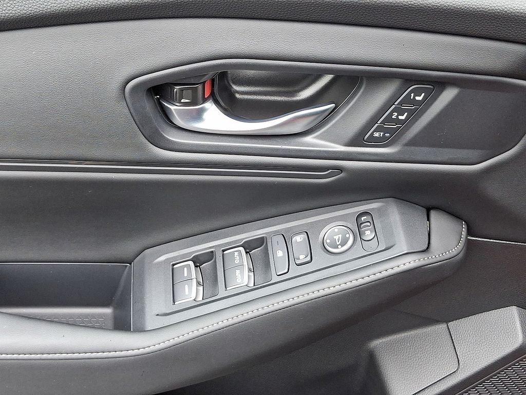 Thumbnail: 2025 Honda Accord - 18