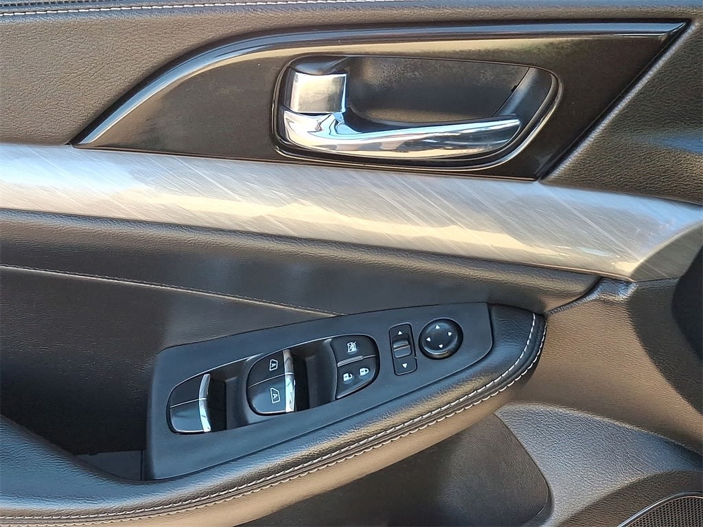 Thumbnail: 2017 Nissan Maxima - 19