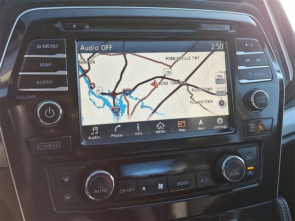 Thumbnail: 2017 Nissan Maxima - 11