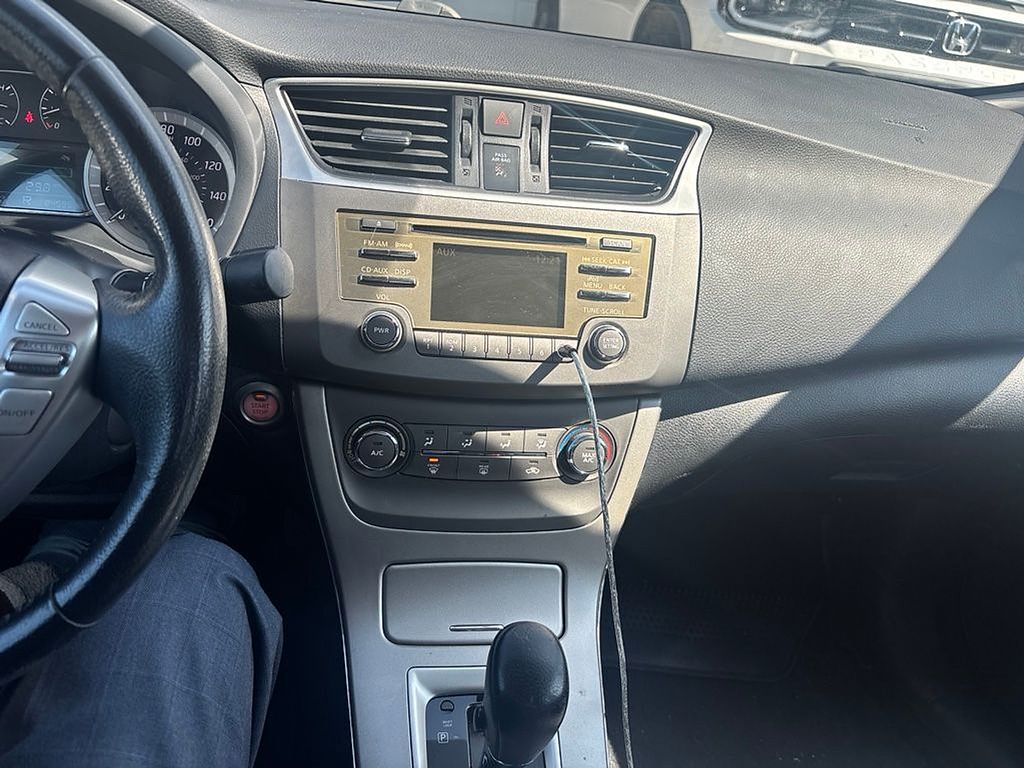 Thumbnail: 2013 Nissan Sentra - 2