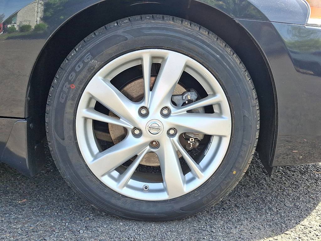 2015 Nissan Altima SL 8
