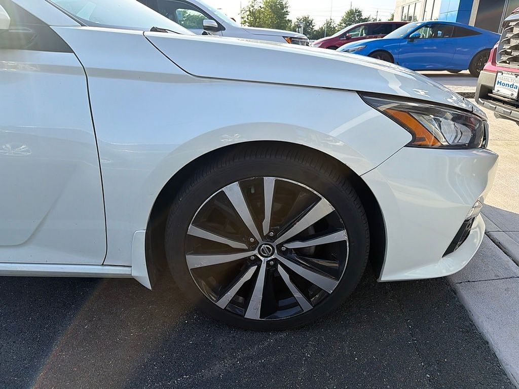 Thumbnail: 2019 Nissan Altima - 8