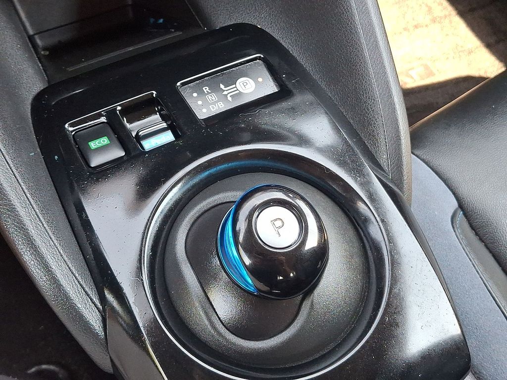 Thumbnail: 2019 Nissan Leaf - 12
