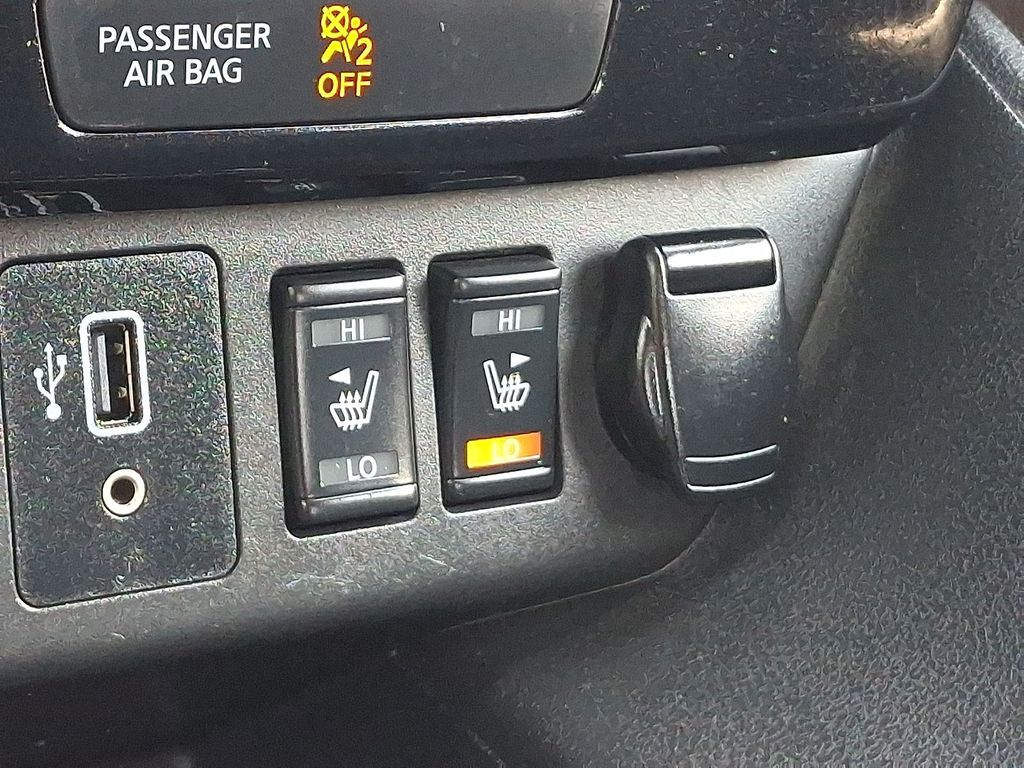 Thumbnail: 2019 Nissan Leaf - 23