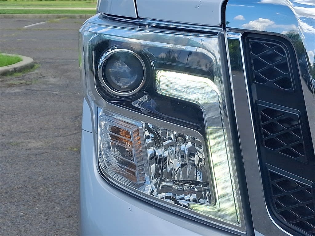 Thumbnail: 2017 Nissan Titan - 20