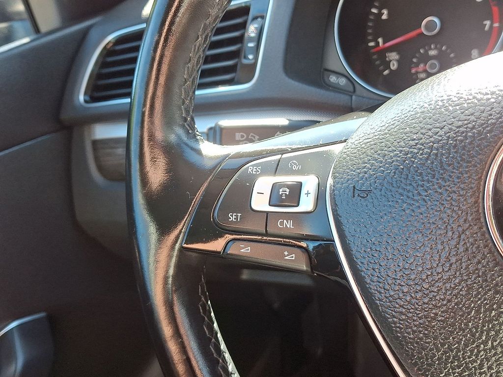 Thumbnail: 2016 Volkswagen Passat - 20