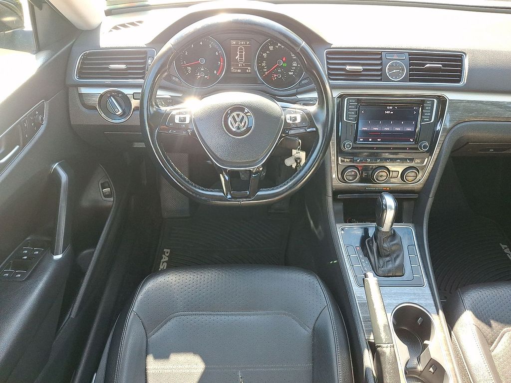 Thumbnail: 2016 Volkswagen Passat - 2