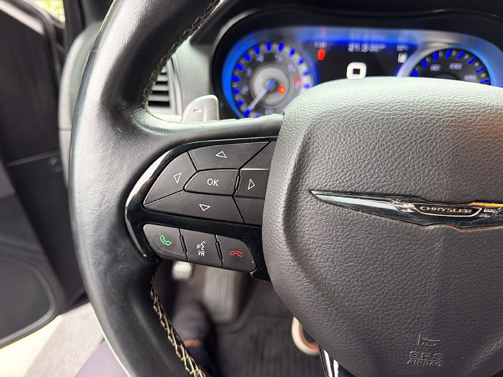 Thumbnail: 2015 Chrysler 300 - 19