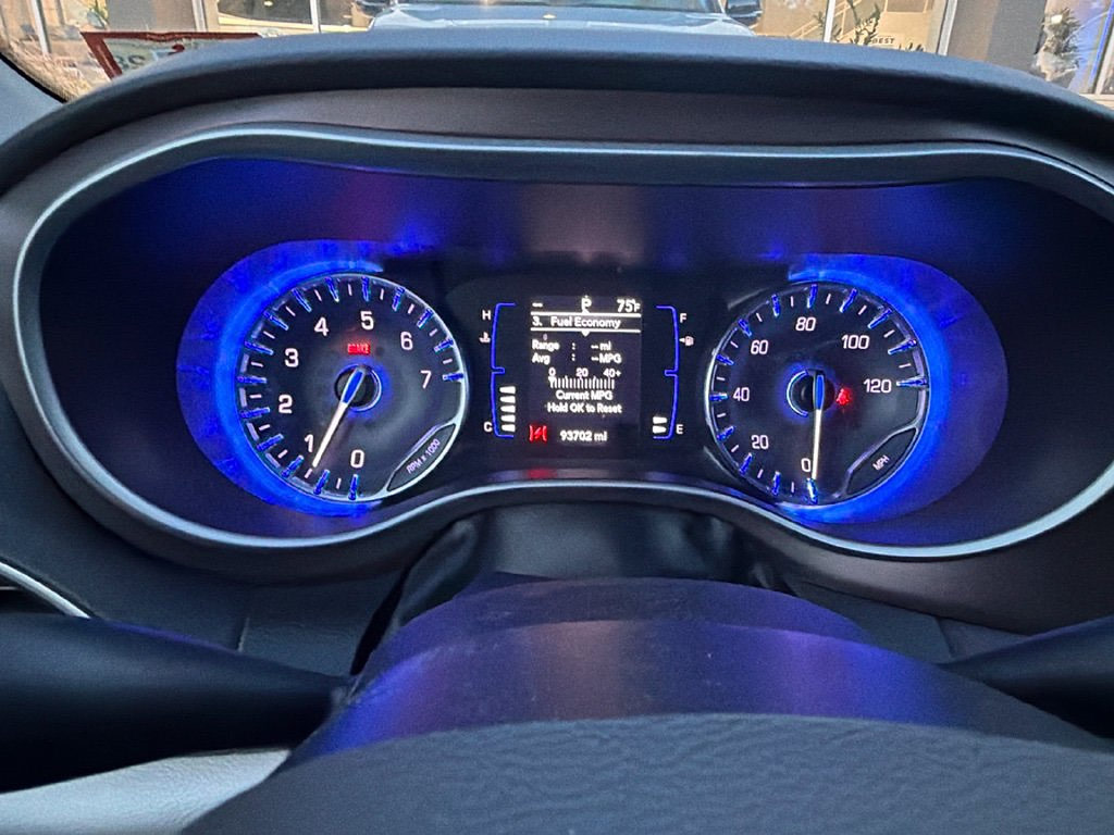 Thumbnail: 2019 Chrysler Pacifica - 10