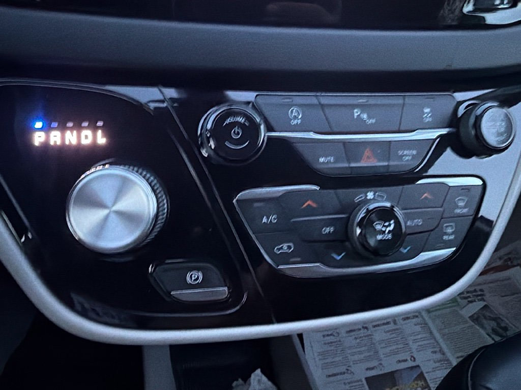 Thumbnail: 2019 Chrysler Pacifica - 20