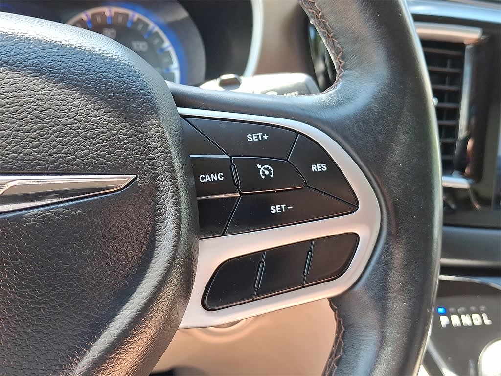 Thumbnail: 2017 Chrysler Pacifica - 16