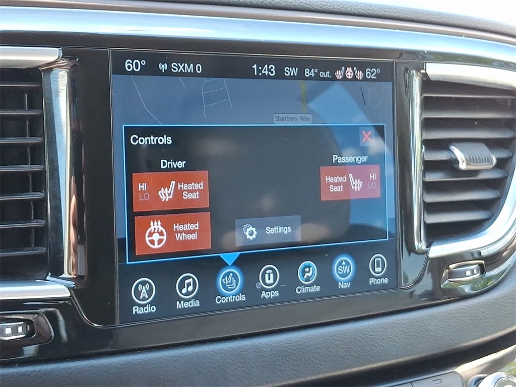 Thumbnail: 2017 Chrysler Pacifica - 17