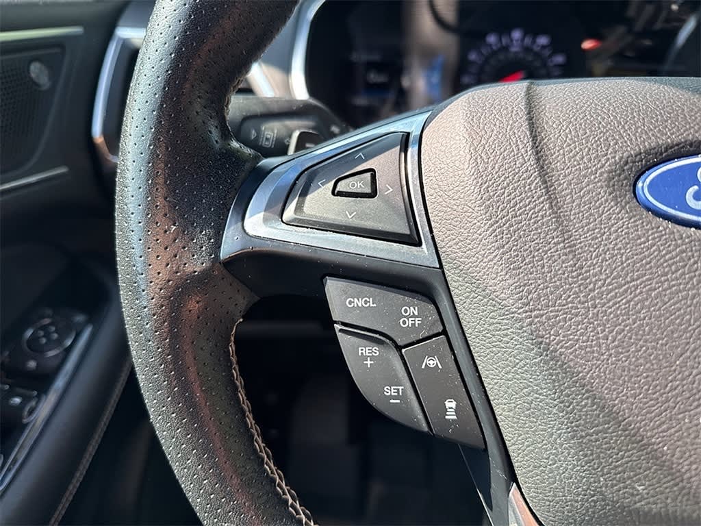 Thumbnail: 2019 Ford Edge - 13