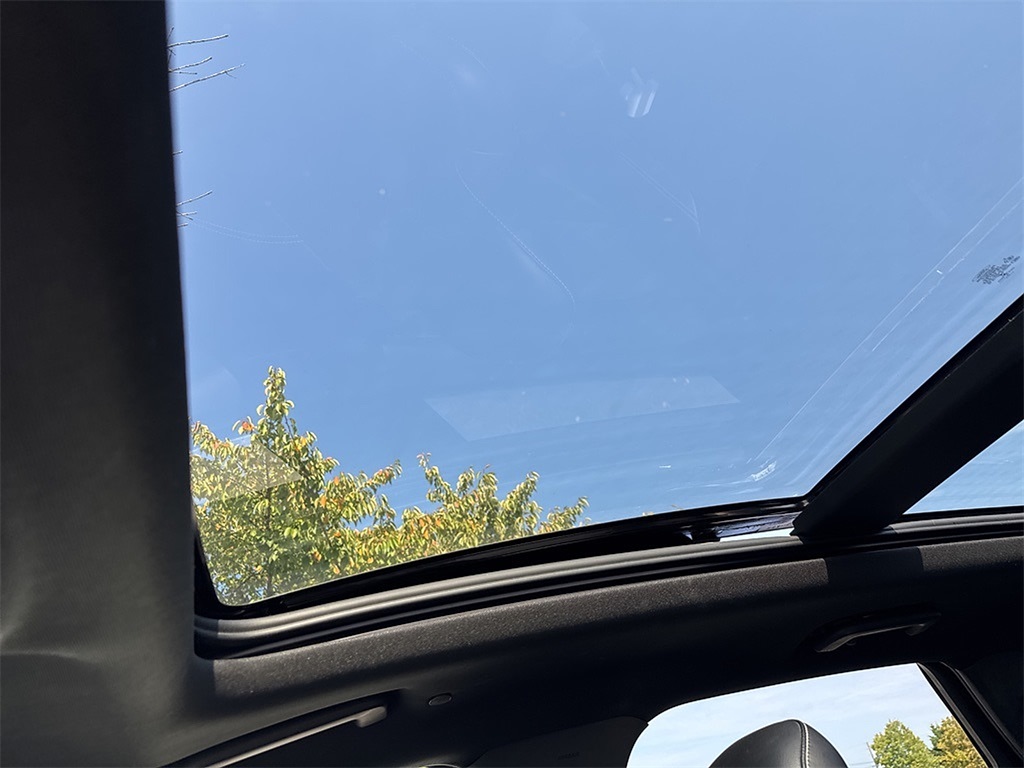 Thumbnail: 2019 Ford Edge - 15