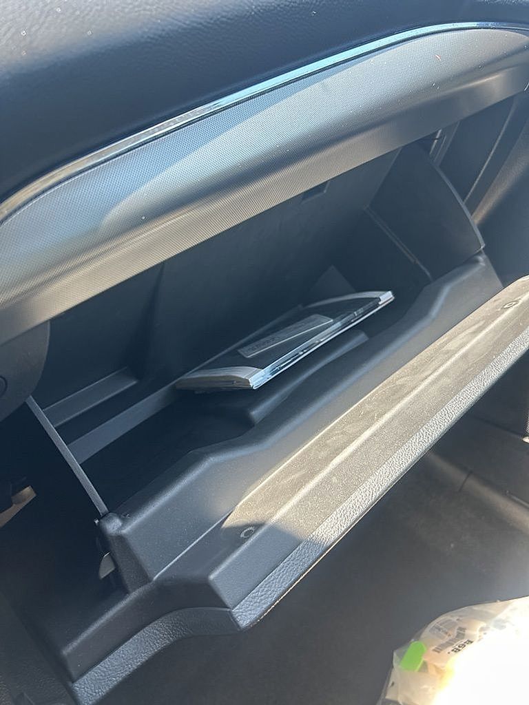Thumbnail: 2022 Ford Edge - 22
