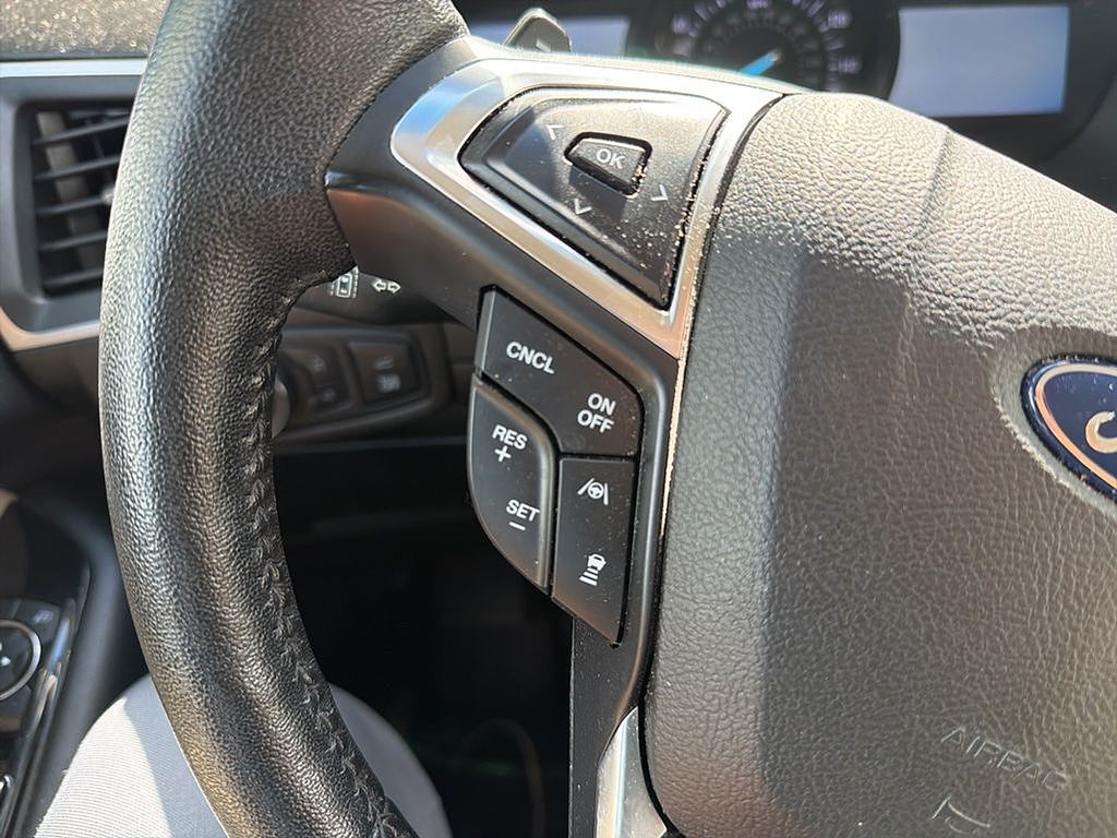 Thumbnail: 2020 Ford Edge - 16