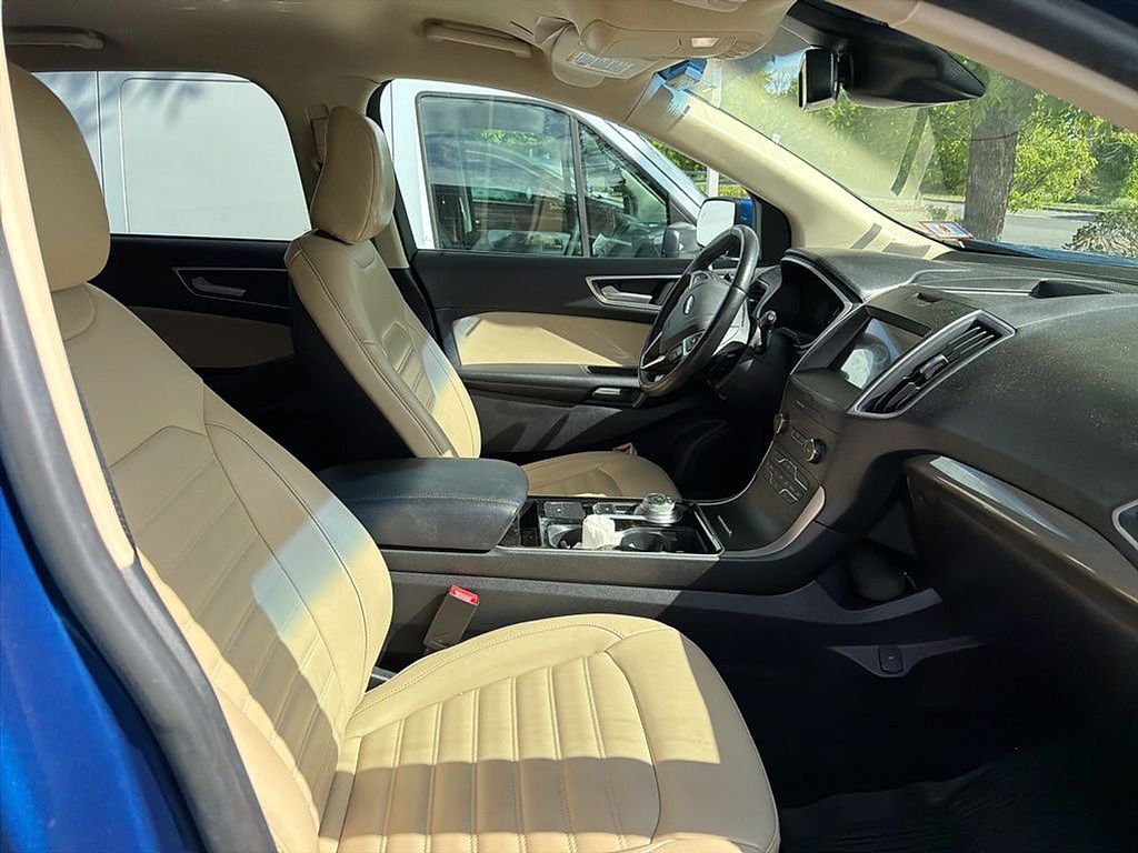 Thumbnail: 2020 Ford Edge - 6