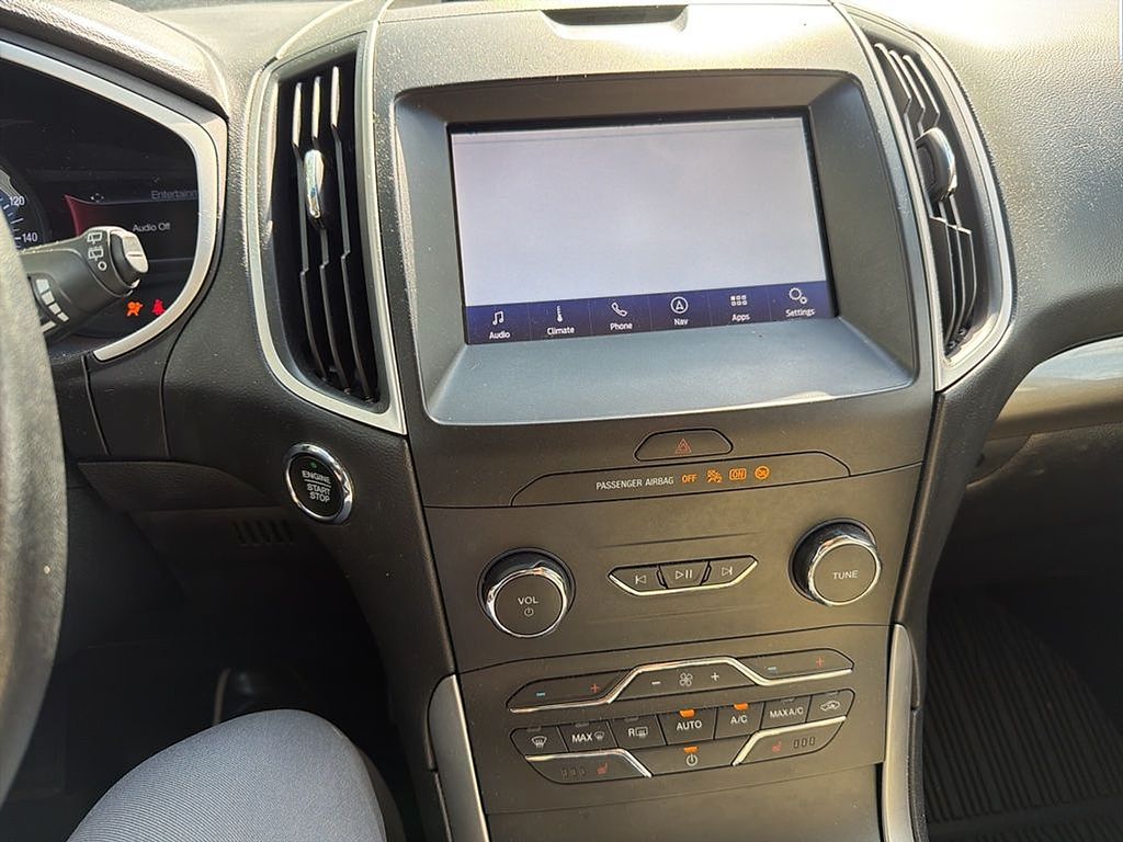 Thumbnail: 2020 Ford Edge - 8