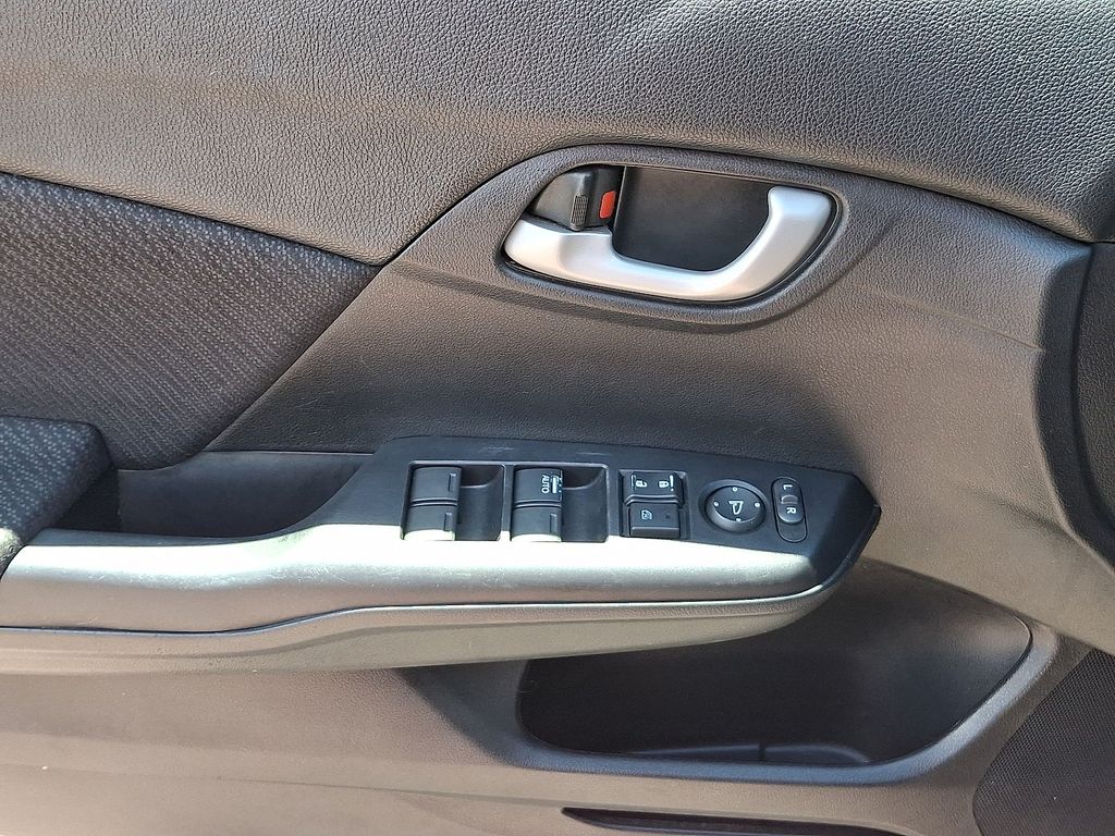 Thumbnail: 2013 Honda Civic - 18