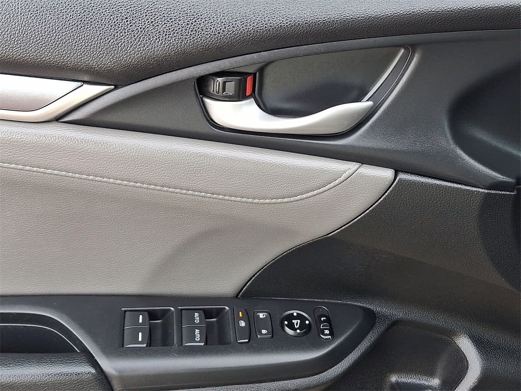 Thumbnail: 2017 Honda Civic - 17