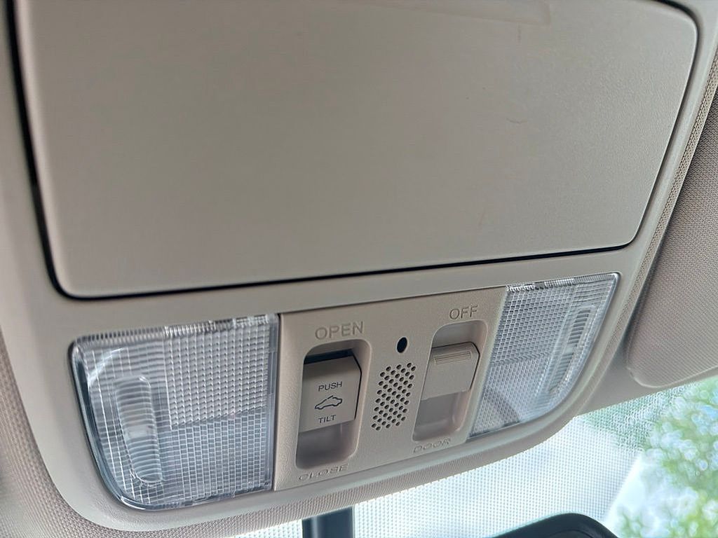 Thumbnail: 2015 Honda CR-V - 21