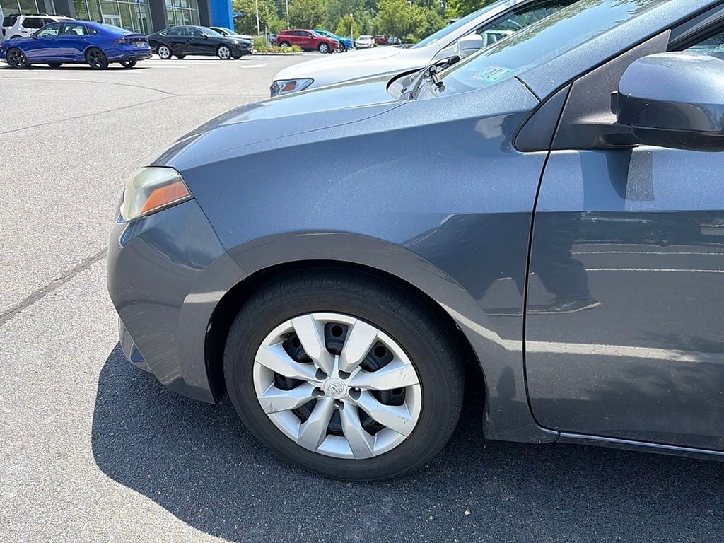 Thumbnail: 2016 Toyota Corolla - 16
