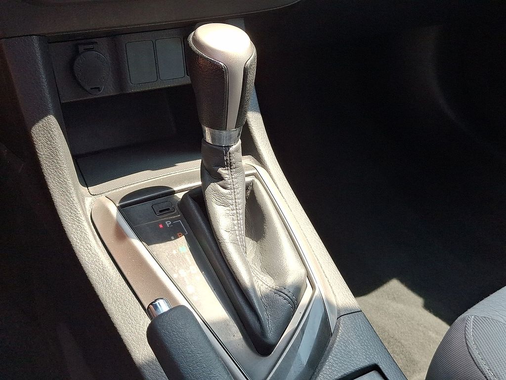 Thumbnail: 2016 Toyota Corolla - 11