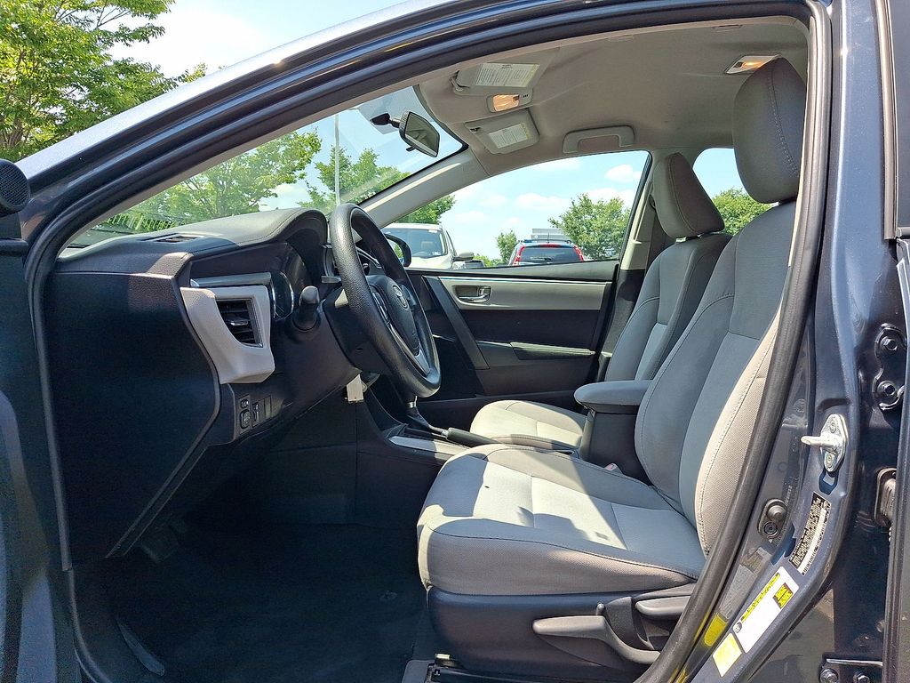 Thumbnail: 2016 Toyota Corolla - 8