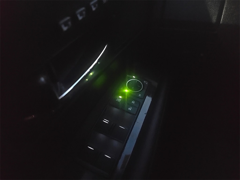 Thumbnail: 2015 Lexus RX - 6