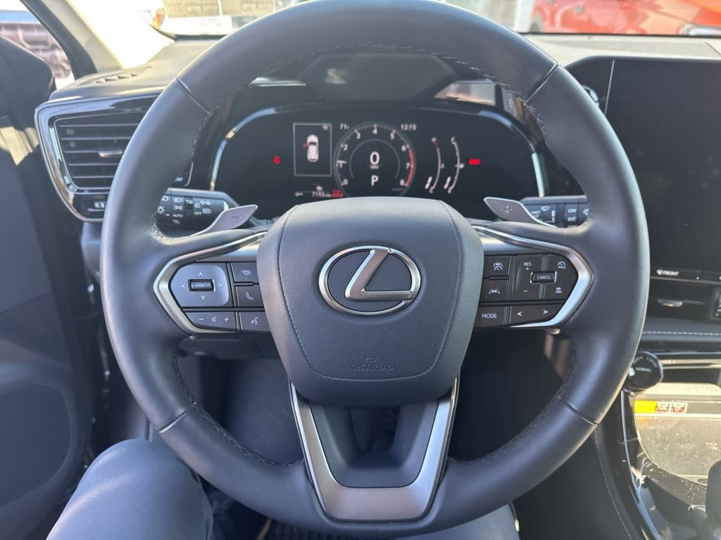 Thumbnail: 2025 Lexus ES - 2