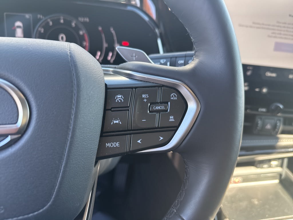 Thumbnail: 2025 Lexus ES - 13