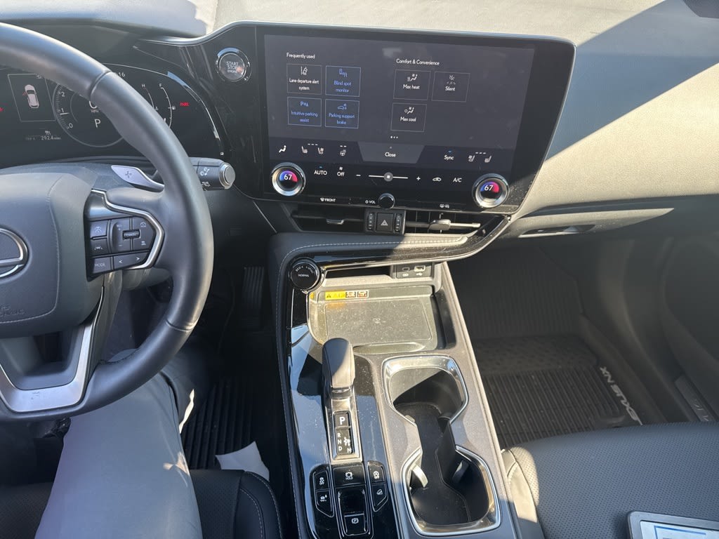 Thumbnail: 2025 Lexus ES - 6