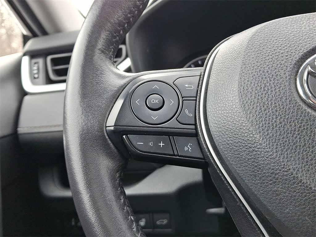 Thumbnail: 2022 Toyota RAV4 - 21