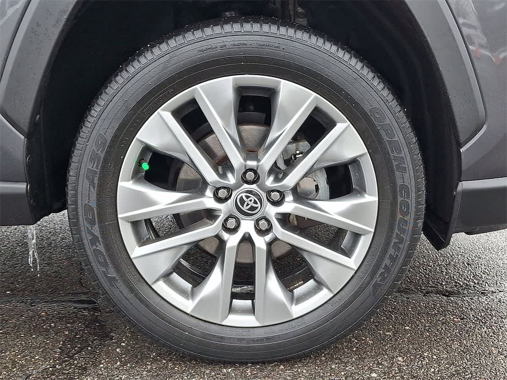 Thumbnail: 2022 Toyota RAV4 - 7