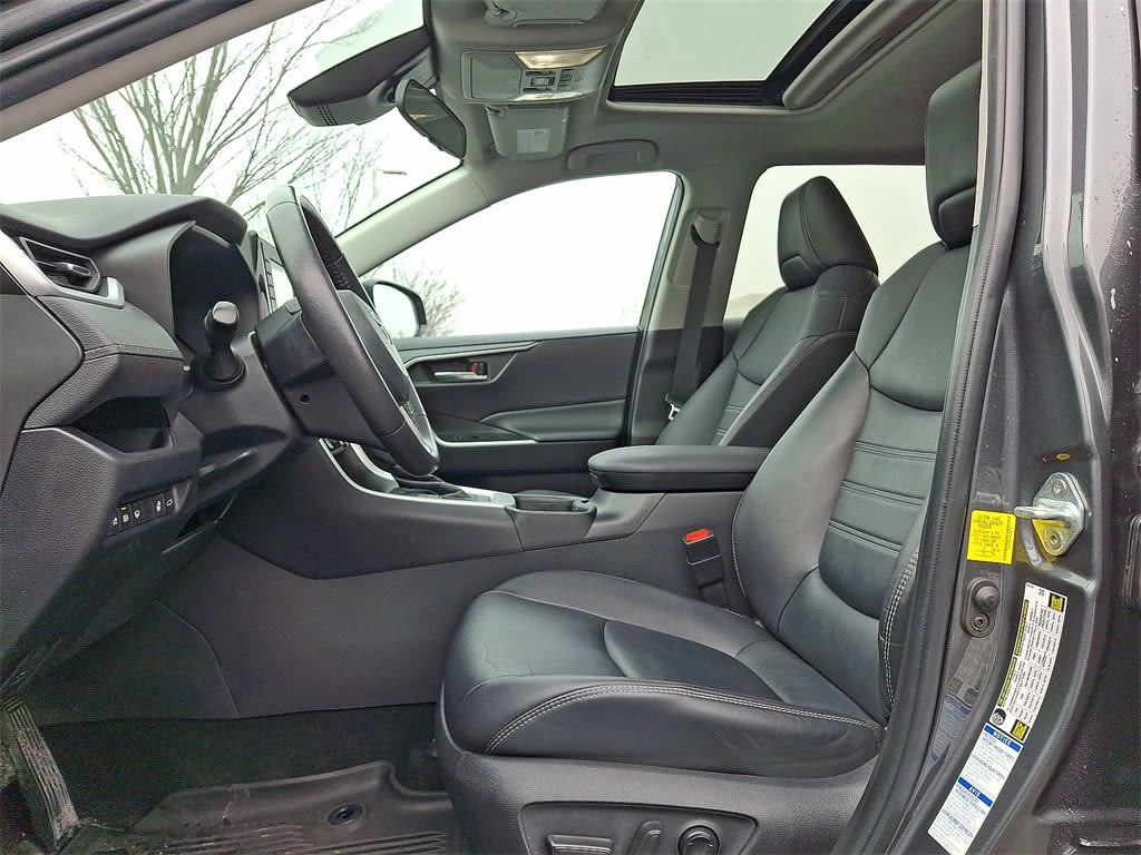 Thumbnail: 2022 Toyota RAV4 - 9