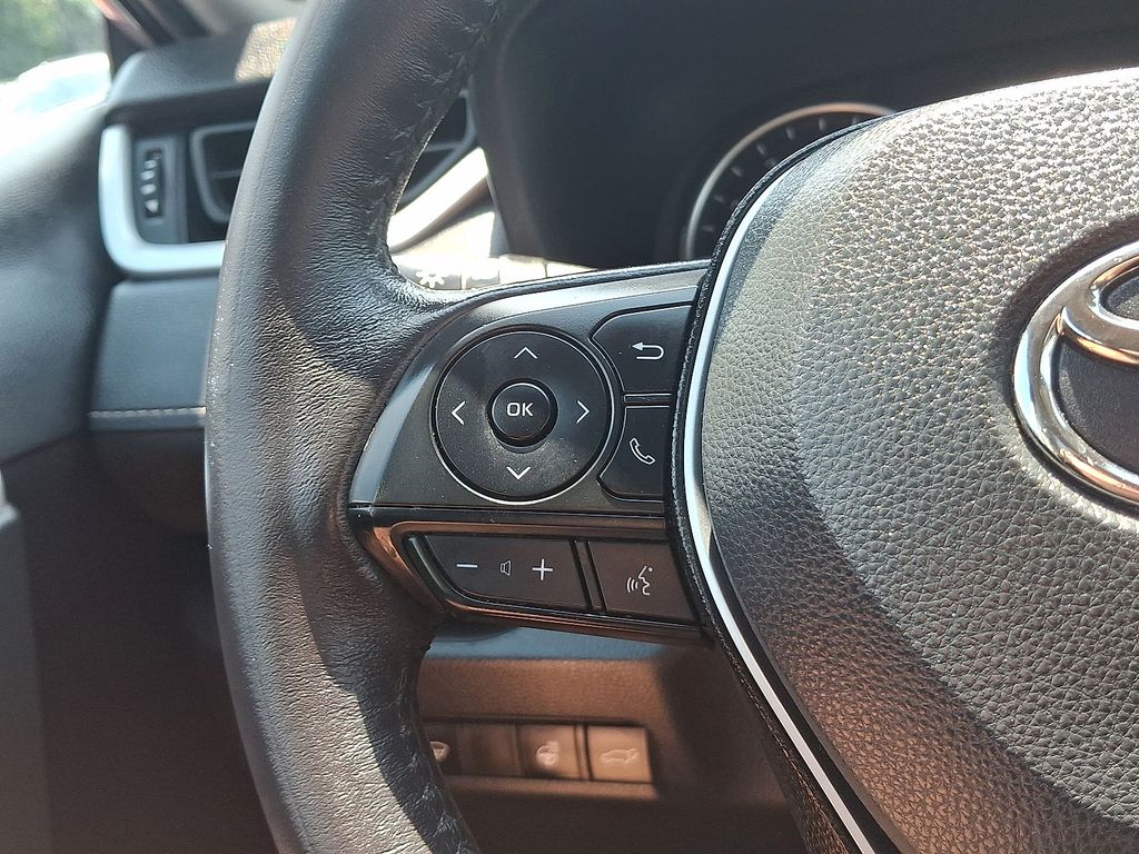 Thumbnail: 2021 Toyota RAV4 - 20