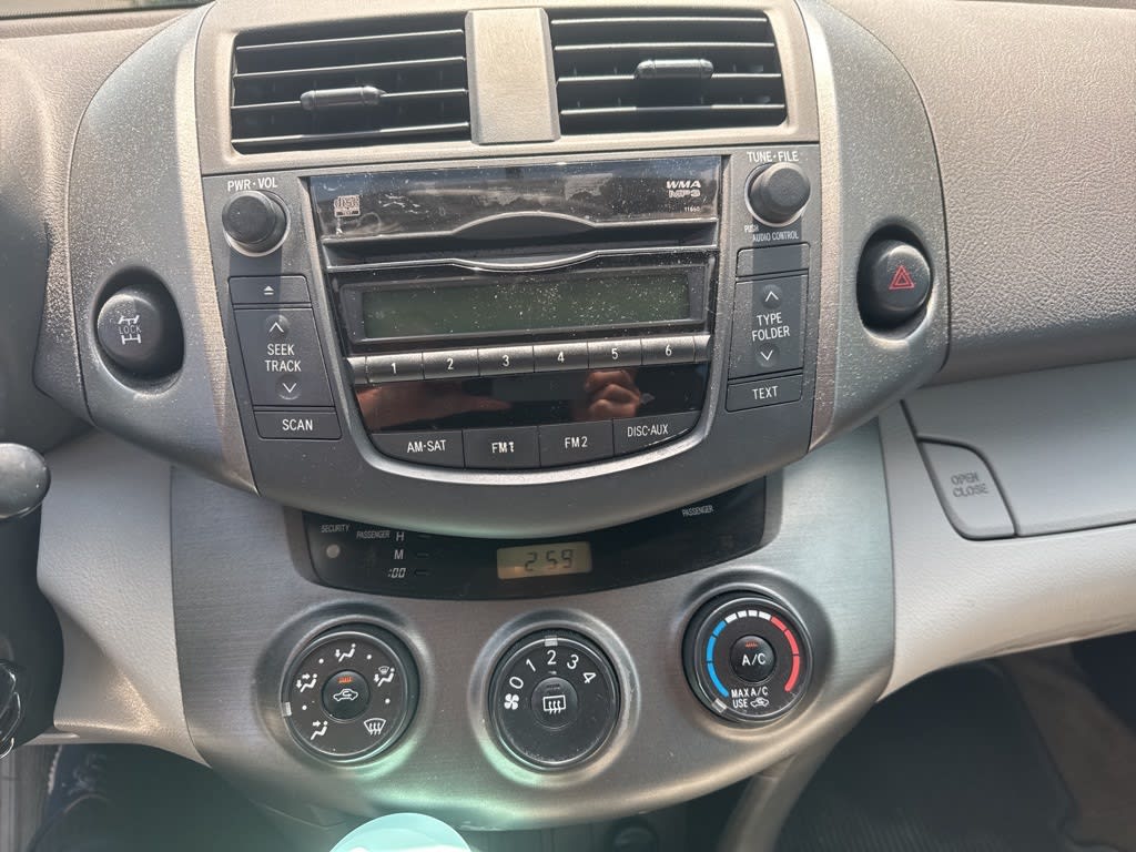 Thumbnail: 2011 Toyota RAV4 - 7